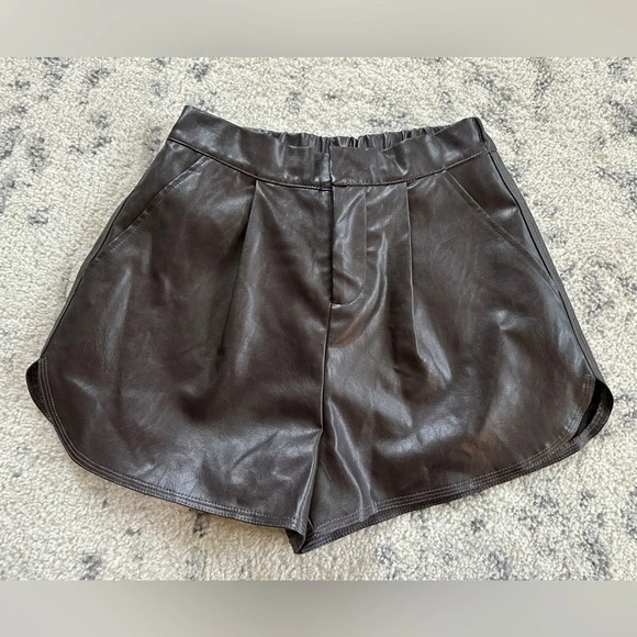 GREY LAB Brown High Waist Shorts with Pleats and Scalloped Hem - Picture 1 of 4